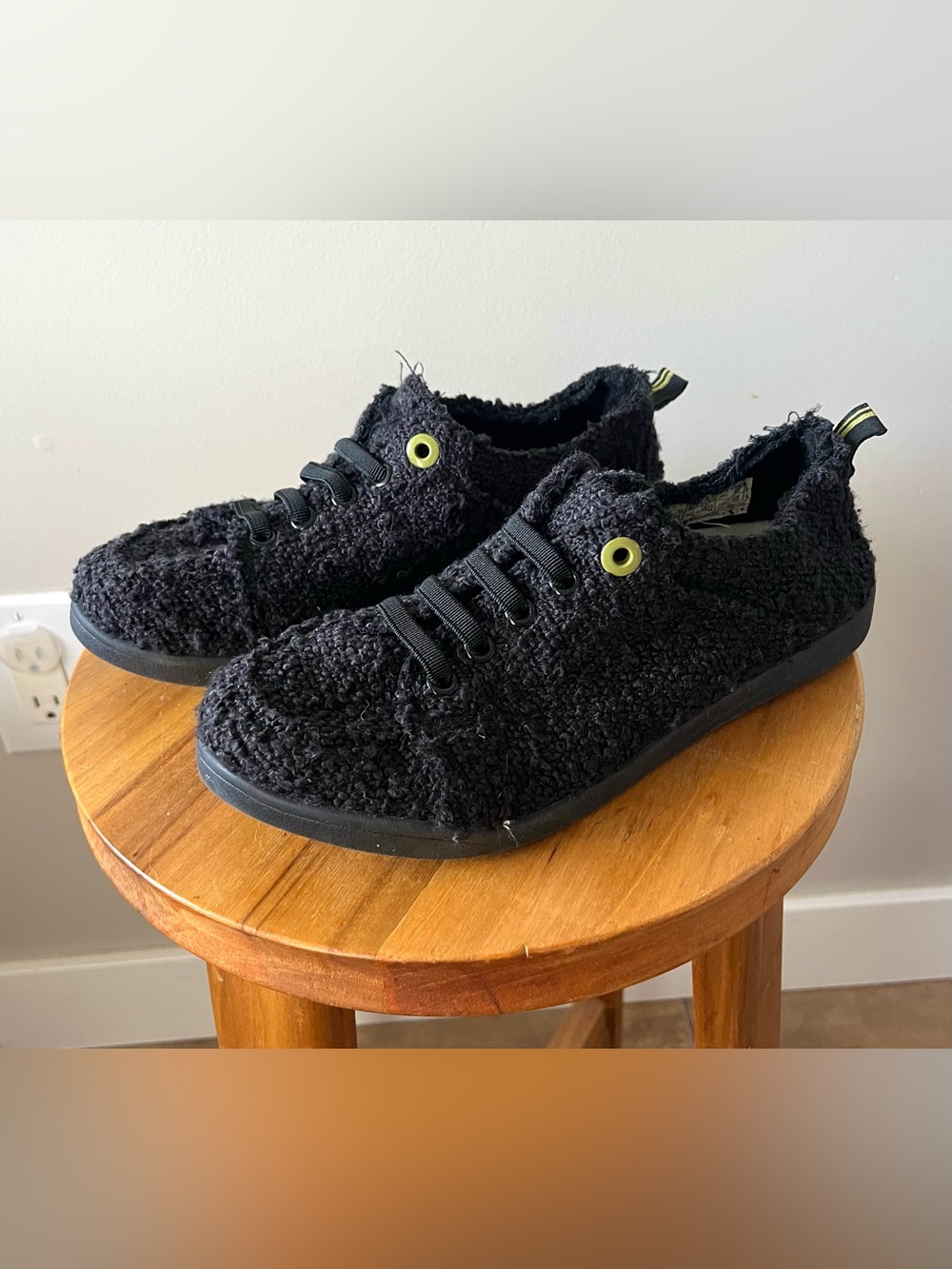 Vionic Beach Pismo Boucle Sneaker in Black Size 6 Slip-On -Sustainable Comfy